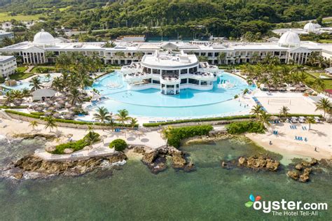 best grand palladium resort.